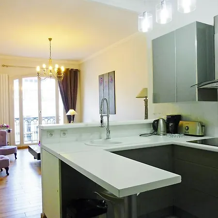 Apartment Madeleine Paris